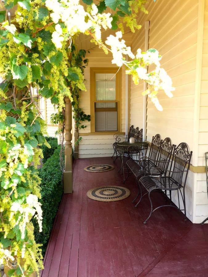 Goldenray Hotel Castlemaine Exterior photo